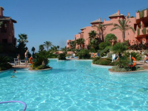 Menara Beach Penthouse Apartment, Estepona